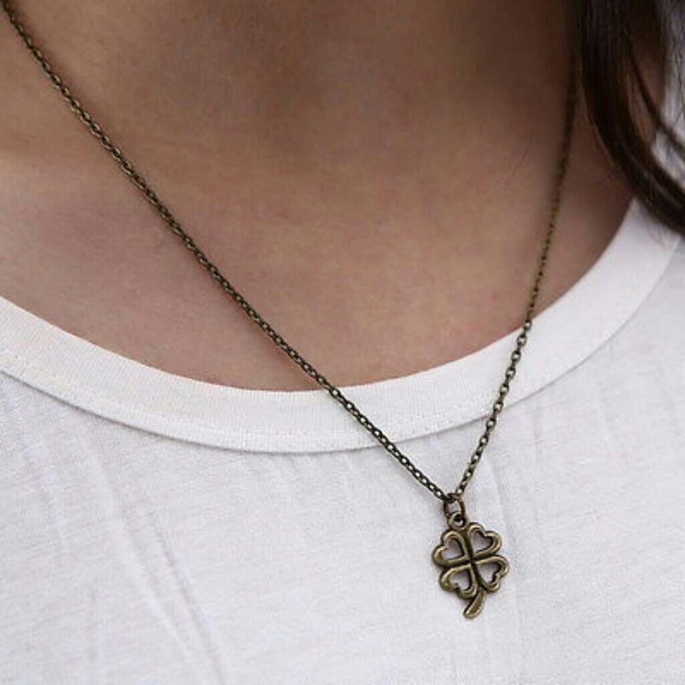 Saint Patricks Day 🍀Four Leaf Clover Neckl